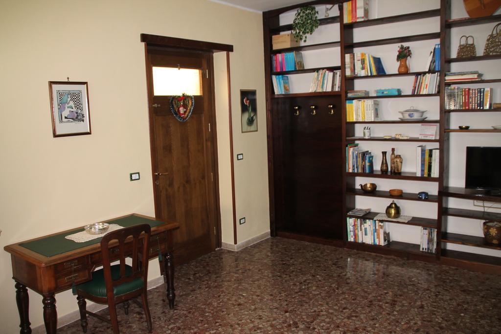 B&B A Casa Di Nonna Фонді Екстер'єр фото
