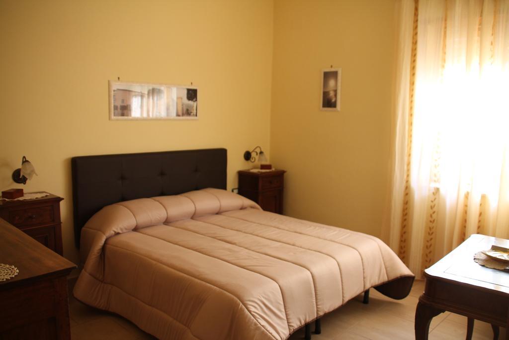 B&B A Casa Di Nonna Фонді Екстер'єр фото