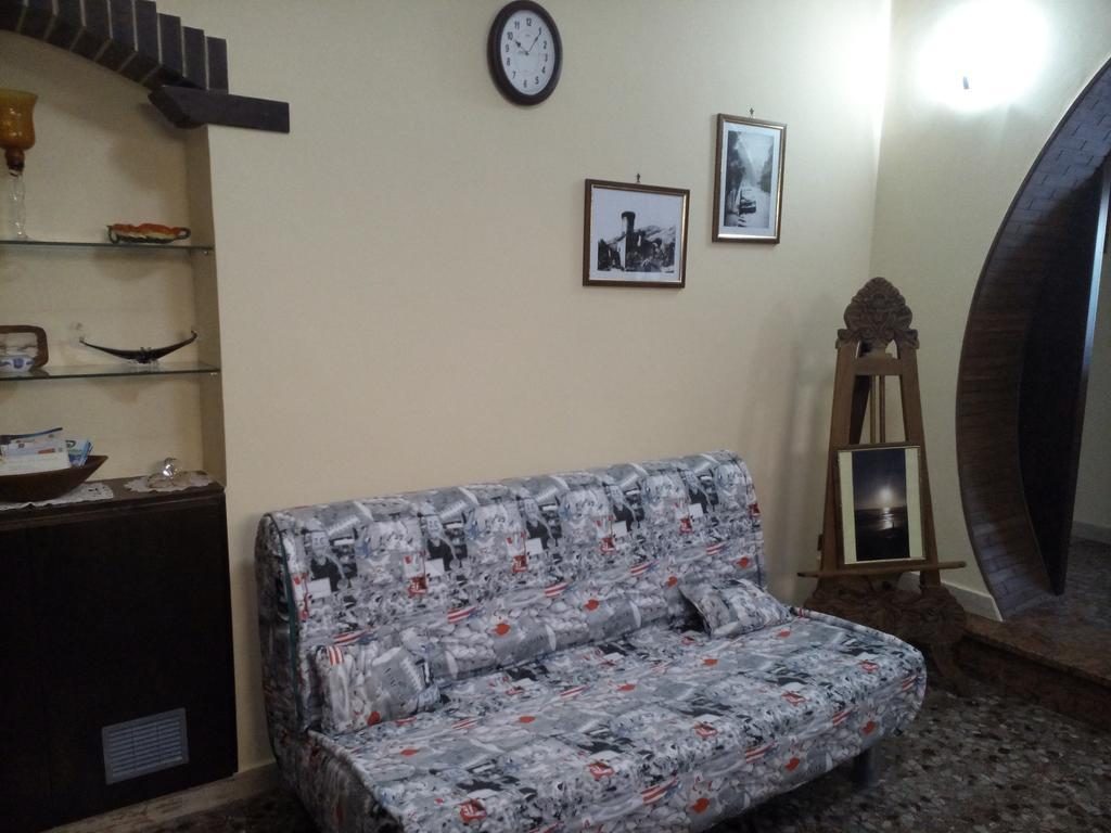 B&B A Casa Di Nonna Фонді Екстер'єр фото