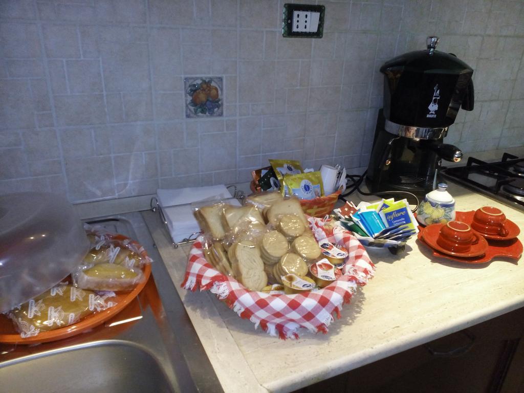 B&B A Casa Di Nonna Фонді Екстер'єр фото