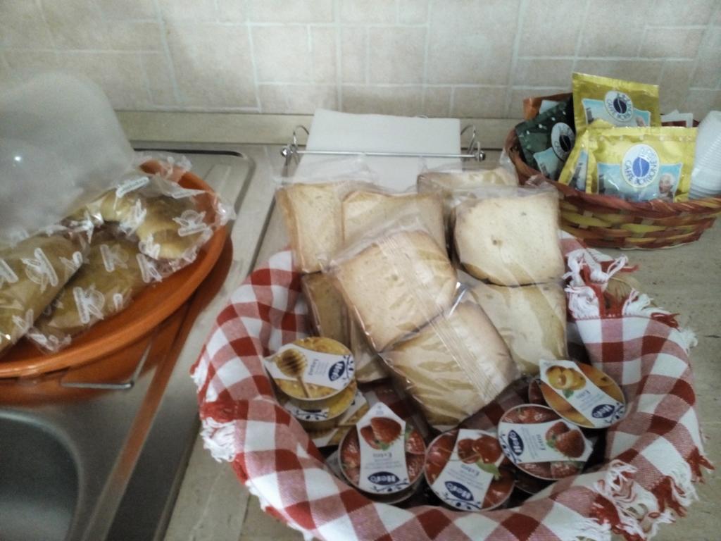 B&B A Casa Di Nonna Фонді Екстер'єр фото