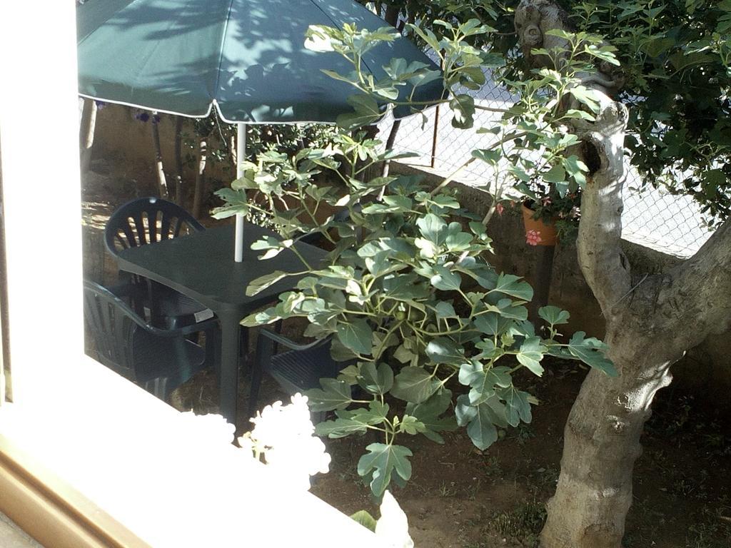 B&B A Casa Di Nonna Фонді Екстер'єр фото