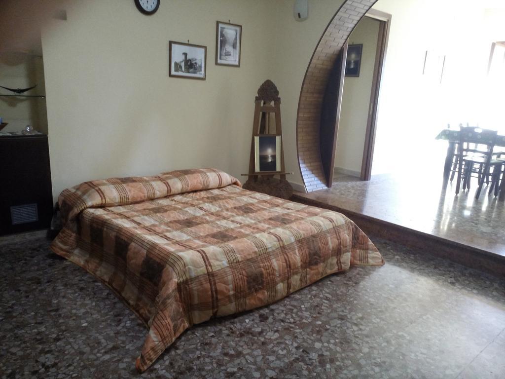 B&B A Casa Di Nonna Фонді Екстер'єр фото