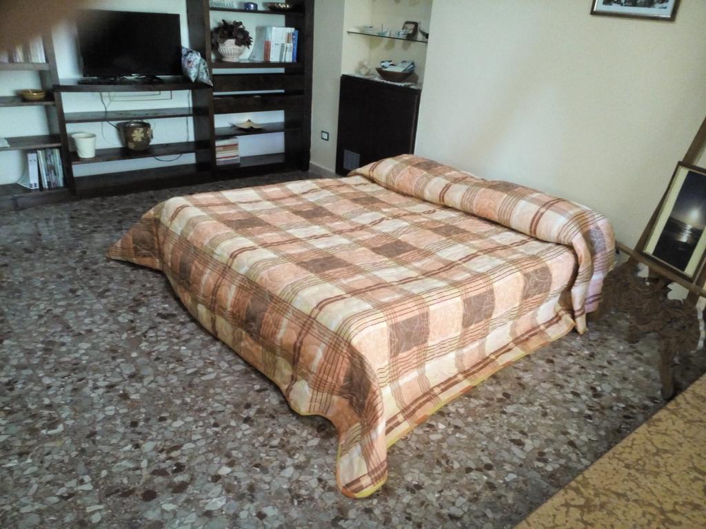 B&B A Casa Di Nonna Фонді Екстер'єр фото